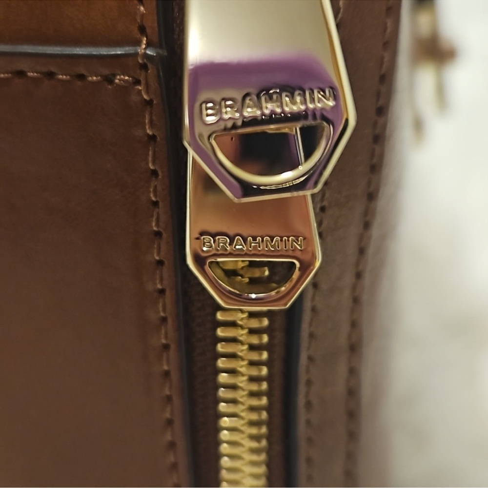 Brahmin NWOT CROSS BODY Bag🔥🔥🔥 - Picture 4 of 7